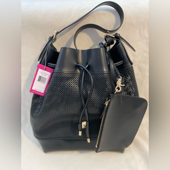 Vince Camuto Bucket Mesh Black Straw Leather Bag Small Cosmetic Bag Inside. - Picture 4 of 4